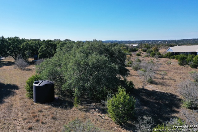 Listing photo id 4 for 132 White Oak