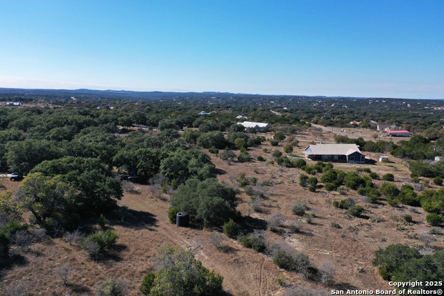 Listing photo id 6 for 132 White Oak