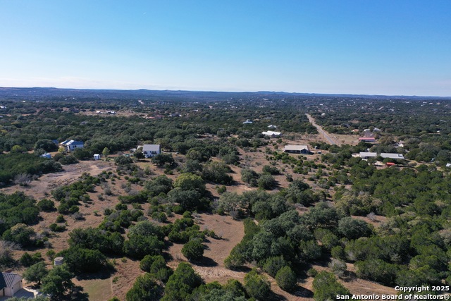 Listing photo id 7 for 132 White Oak