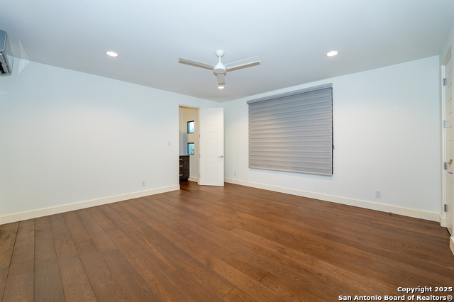 Image 24 of 30 For 100 Canterbury Hill