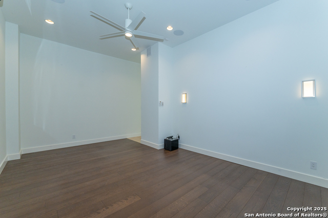 Image 28 of 30 For 100 Canterbury Hill