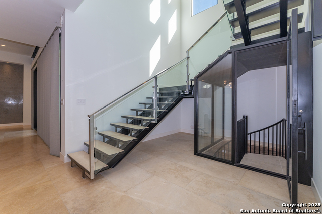 Image 5 of 30 For 100 Canterbury Hill