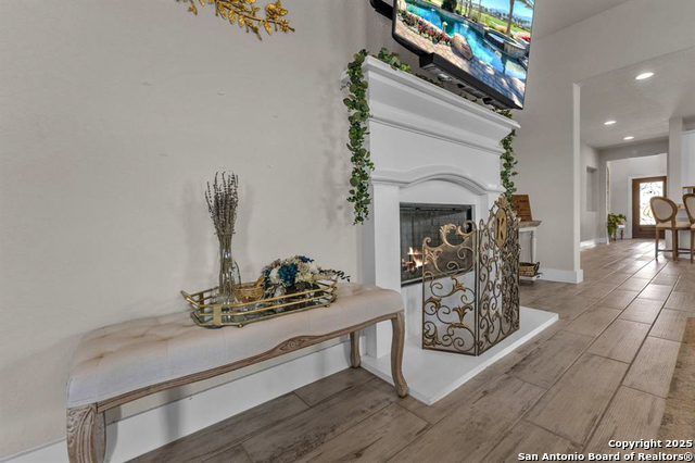 Listing photo id 11 for 3930 Gervasi