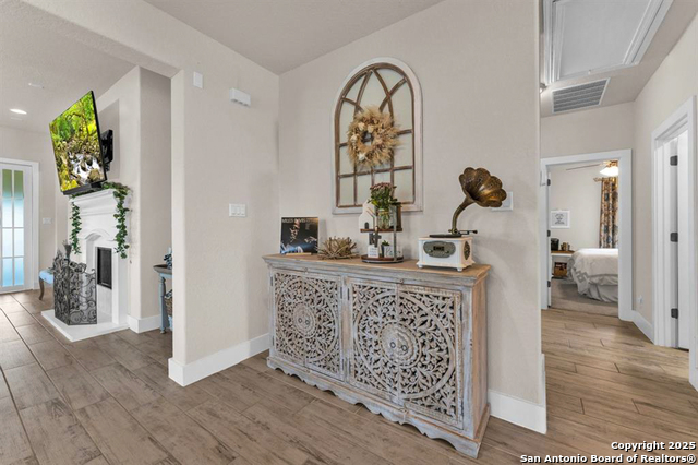 Listing photo id 21 for 3930 Gervasi