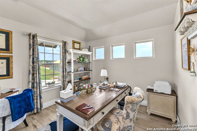 Listing photo id 27 for 3930 Gervasi