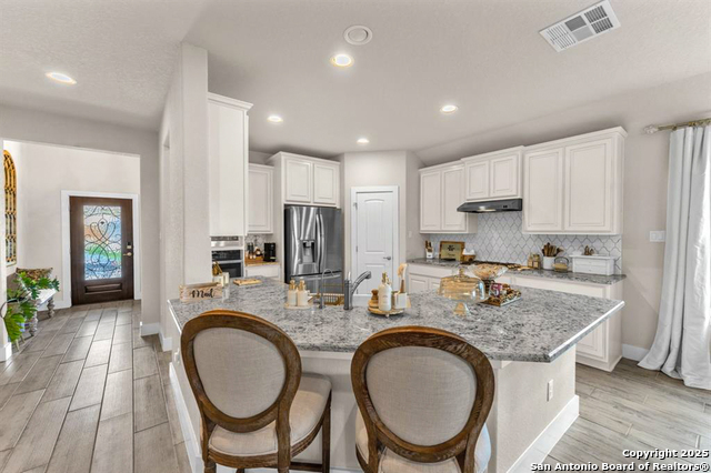 Listing photo id 5 for 3930 Gervasi