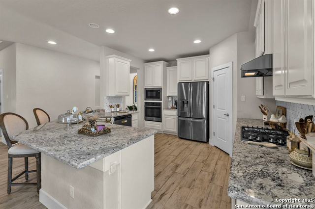 Listing photo id 7 for 3930 Gervasi