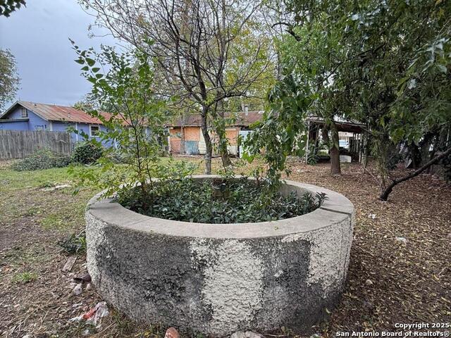 Listing photo id 5 for 1033 Saldana