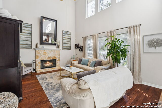 Listing photo id 12 for 19411 Sweet Oak