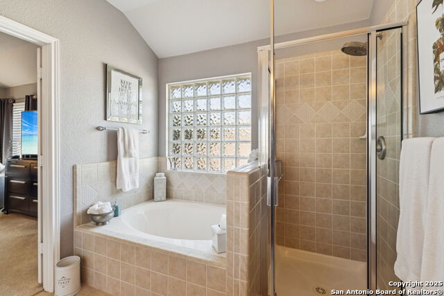 Listing photo id 21 for 19411 Sweet Oak