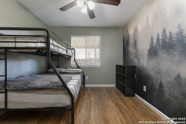 Image 16 of 27 For 15531 Knollglade