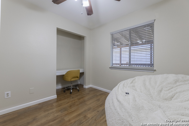 Image 19 of 27 For 15531 Knollglade