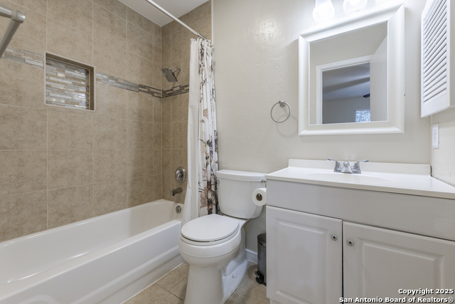 Image 22 of 27 For 15531 Knollglade