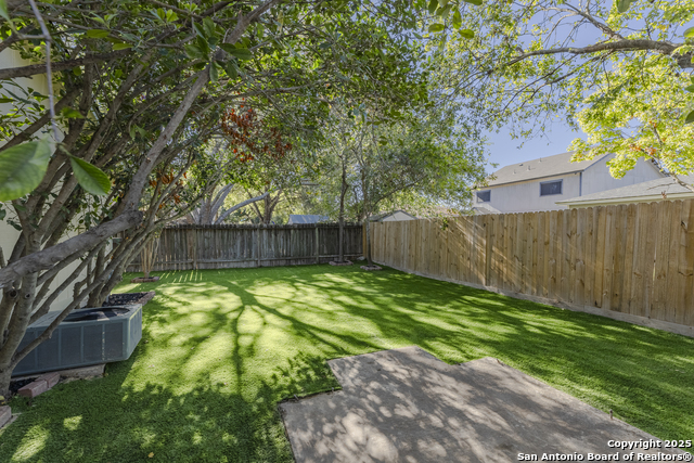 Image 24 of 27 For 15531 Knollglade