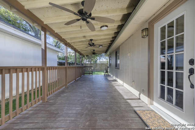 Image 26 of 27 For 15531 Knollglade