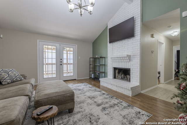 Image 5 of 27 For 15531 Knollglade