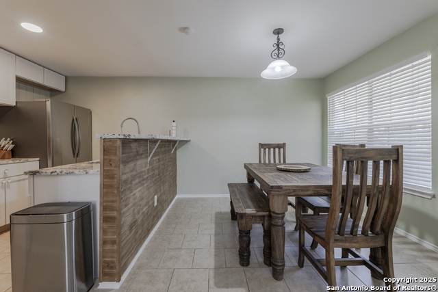 Image 9 of 27 For 15531 Knollglade