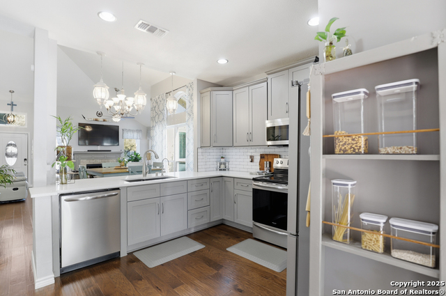 Image 10 of 38 For 11651 Foxford