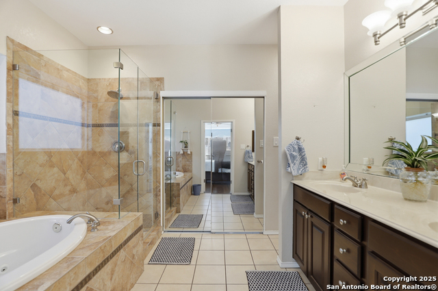 Image 15 of 38 For 11651 Foxford