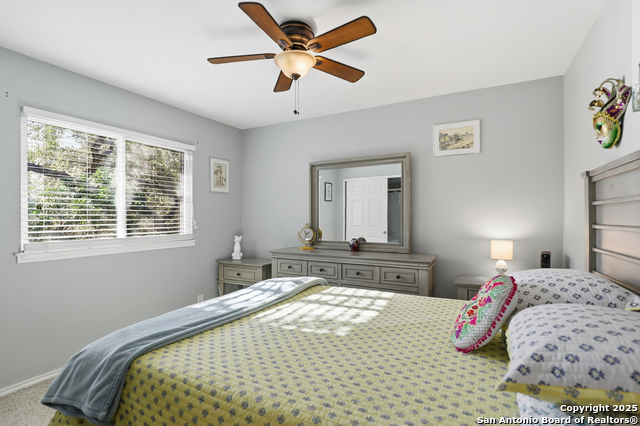 Image 23 of 38 For 11651 Foxford