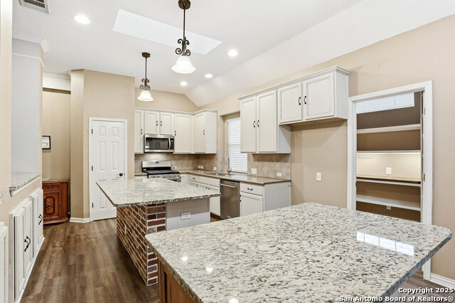 Image 16 of 38 For 527 Mesa Rdg