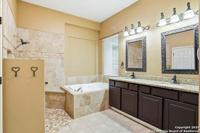 Image 25 of 38 For 527 Mesa Rdg