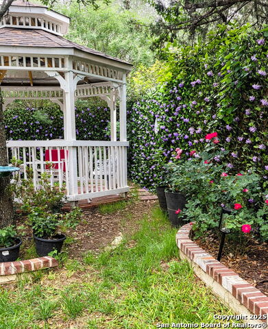 Image 34 of 38 For 527 Mesa Rdg