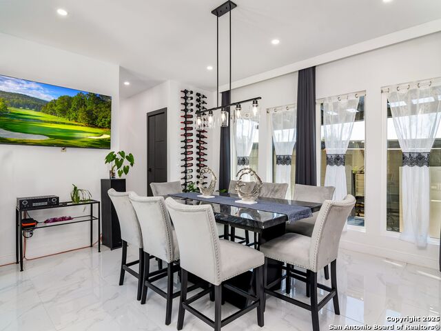 Image 13 of 62 For 629 Lake Island Drive