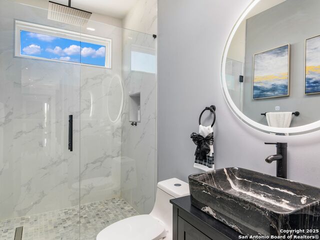 Image 19 of 62 For 629 Lake Island Drive