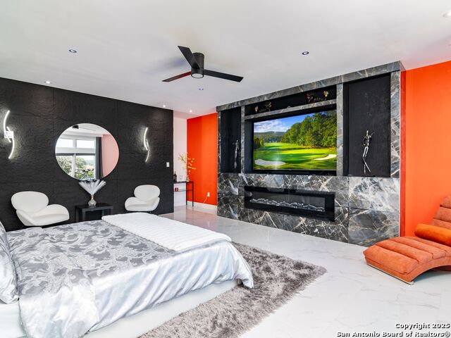 Image 22 of 62 For 629 Lake Island Drive