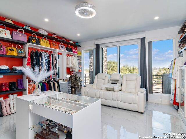 Image 25 of 62 For 629 Lake Island Drive