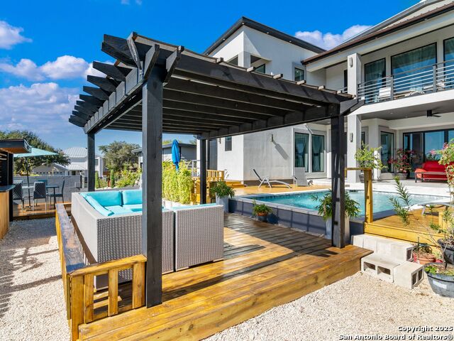 Image 32 of 62 For 629 Lake Island Drive