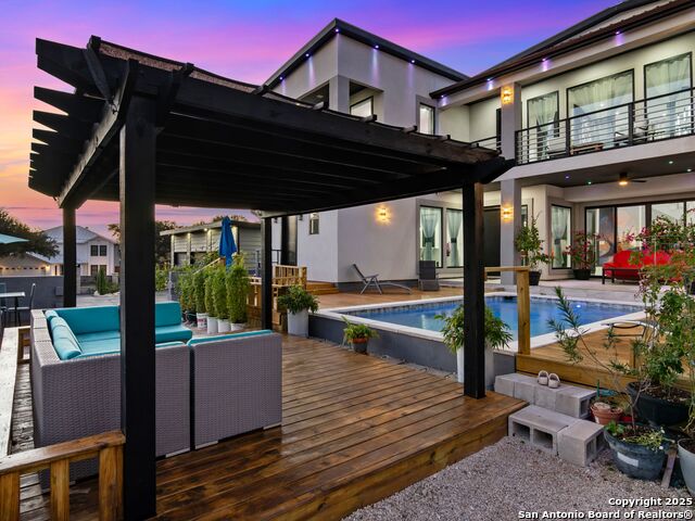 Image 33 of 62 For 629 Lake Island Drive