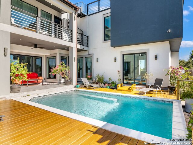 Image 35 of 62 For 629 Lake Island Drive