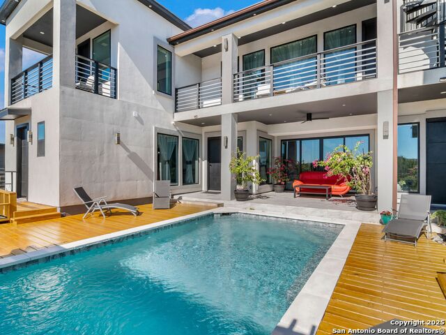 Image 38 of 62 For 629 Lake Island Drive