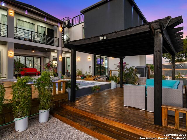 Image 39 of 62 For 629 Lake Island Drive