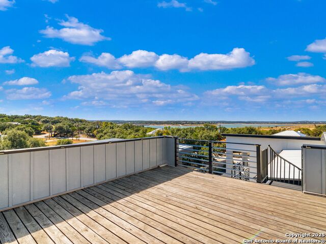 Image 47 of 62 For 629 Lake Island Drive