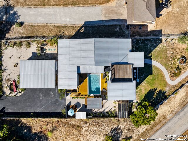 Image 49 of 62 For 629 Lake Island Drive