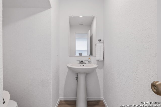 Image 16 of 25 For 7618 Aston Cross