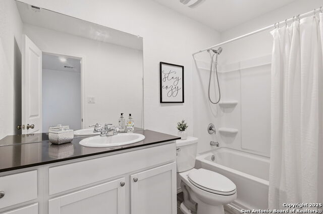 Image 21 of 25 For 7618 Aston Cross