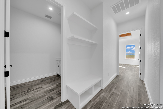 Image 17 of 47 For 162 Estates Dr