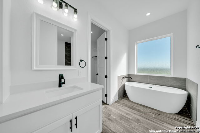 Image 22 of 47 For 162 Estates Dr