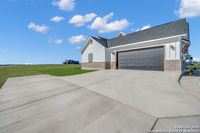 Image 38 of 47 For 162 Estates Dr