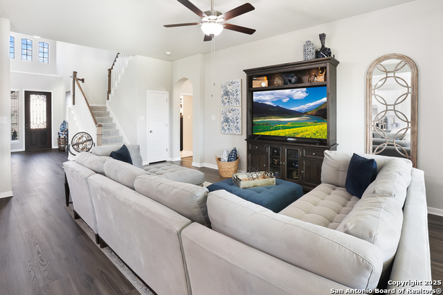 Image 16 of 37 For 315 Canton Chase