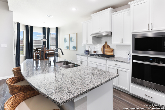 Image 18 of 37 For 315 Canton Chase