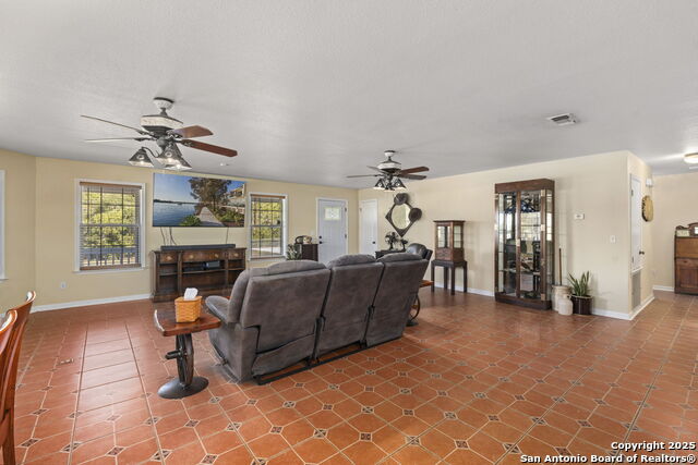 Image 12 of 50 For 4335 Mail Route