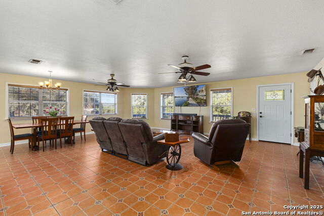 Image 7 of 50 For 4335 Mail Route