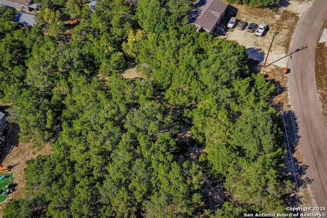 Listing photo id 8 for 354 Buck Run Pass