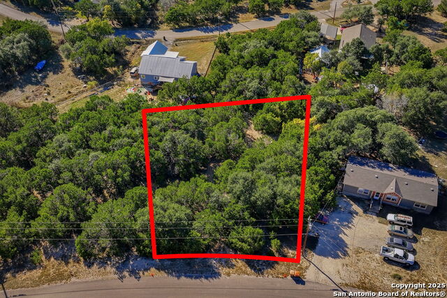 Listing photo id 5 for 354 Buck Run Pass