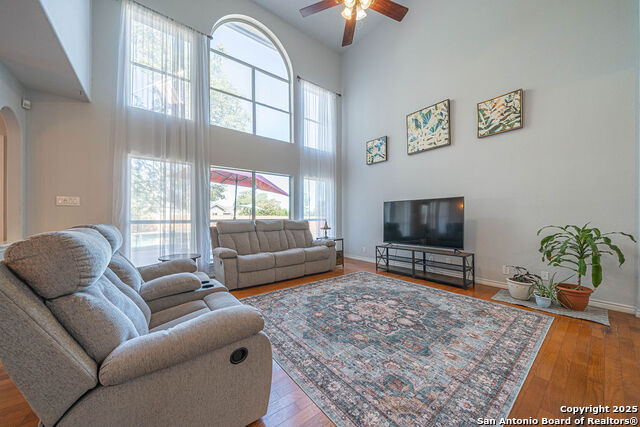 Image 10 of 50 For 19 Oak Mist